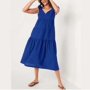 ✅✅ SOLD ✅✅Old Navy Women's Blue Fit & Flare Tiered Seersucker All-Day Maxi Dress